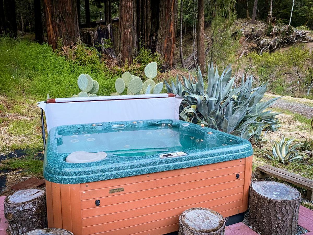 Hotel Glamping In The Redwoods With A Hot Tub! Garberville Exterior foto